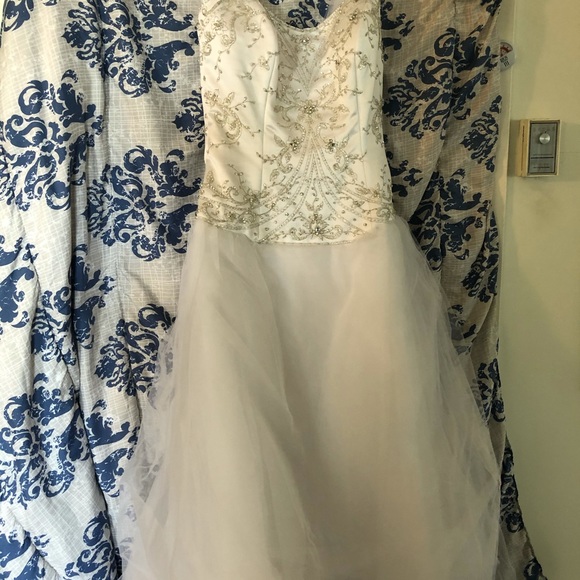 Alfred Angelo Disney Fairy Tale Weddings Princess Belle Dress - Picture 4 of 11